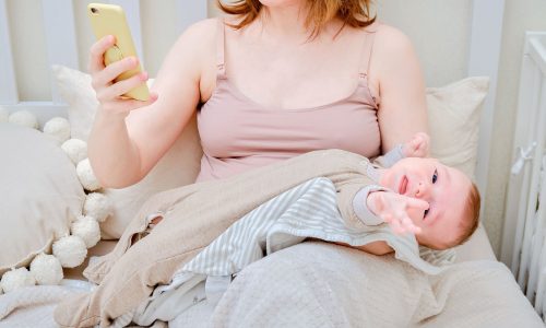 Οι δημοφιλέστερες ερωτήσεις που έκαναν οι γονείς στο Google το 2025