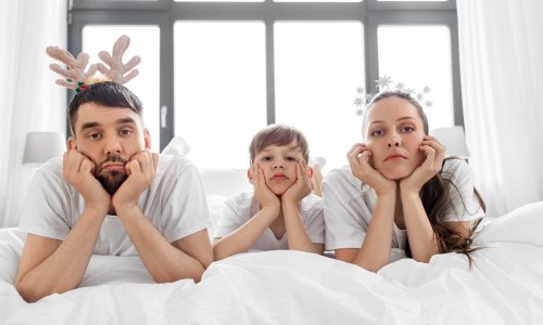 Μελαγχολία των γιορτών: Πώς να προστατέψετε την ψυχική σας υγεία ( και της οικογένειάς σας)