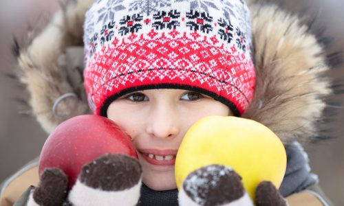 Φρούτα και λαχανικά του Δεκεμβρίου που δεν πρέπει να λείπουν από τη διατροφή σας