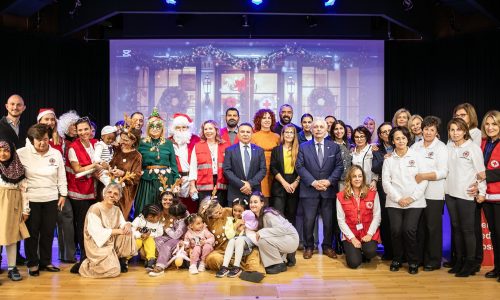 P&G και Ελληνικός Ερυθρός Σταυρός:Μια χριστουγεννιάτικη «αγκαλιά» για τα παιδιά ευάλωτων οικογενειών