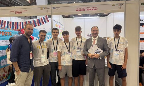 Εκπαιδευτική Αναγέννηση: 11η θέση στην Ολυμπιάδα Εκπαιδευτικής Ρομποτικής στη Σιγκαπούρη