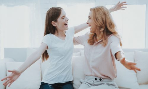 Η έφηβη κόρη μου έγινε η καλύτερή μου φίλη - Δεν ξέρω πως συνέβη αλλά είναι υπέροχο