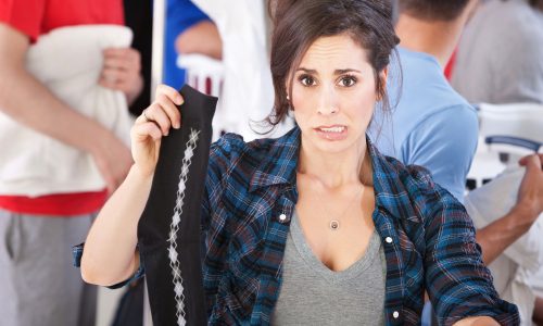 Η σιωπηλή οργή του να είσαι η μόνη στο σπίτι που ξέρει πού είναι τα πάντα