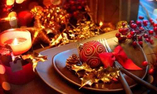 Δέκα ιδέες για να διακοσμήσετε το χριστουγεννιάτικο τραπέζι