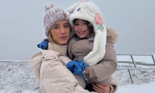 Γιολάντα Καλογεροπούλου: Με την κόρη της στα χιόνια - Η μικρή έκανε και πατινάζ