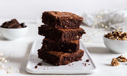 Πεντανόστιμο brownie κέικ με leftovers βασιλόπιτας