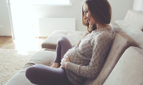 Εγκυμοσύνη μετά τα 35: Τι να κάνετε για να προστατεύσετε εσάς και το μωρό σας
