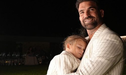 Δημήτρης Αλεξάνδρου: Πώς περνά μια μέρα στο σπίτι με τον γιο του, τον Πάρη