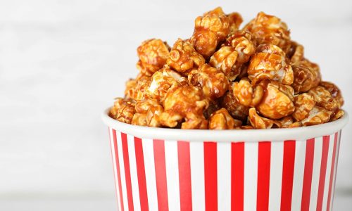 Καραμελωμένο ποπ κορν: Η συνταγή που θα κάνει τη 19η Ιανουαρίου μικρή γιορτή