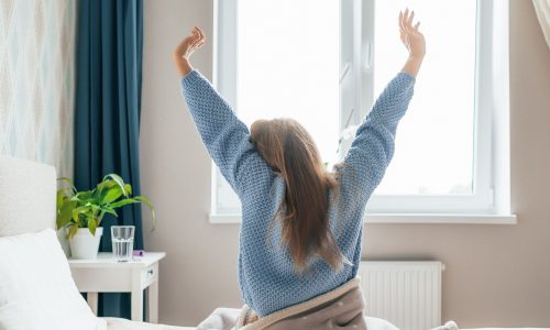Πώς θα βελτιώσουμε τον ύπνο μας με καλύτερη διατροφή;