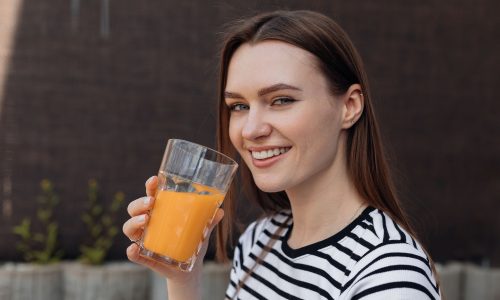 Χυμός καρότου: Ο φυσικός σύμμαχος της μαμάς για ενέργεια και γερό ανοσοποιητικό