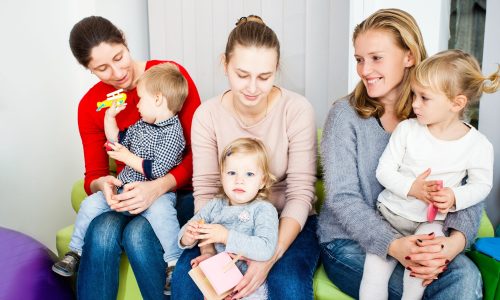 Οι μαμάδες που γνώρισα χάρη στα παιδιά μου, έγιναν φίλες ζωής