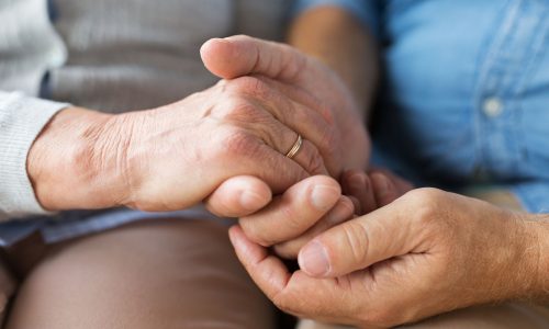 Πάνω από 40 χρόνια μαζί: Συμβουλές ζευγαριών για έναν ευτυχισμένο γάμο