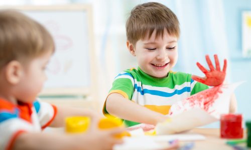 Ζωγραφική για παιδιά: Πώς να μάθουν να σχεδιάζουν ζωάκια με τα χέρια τους βήμα - βήμα (vid)