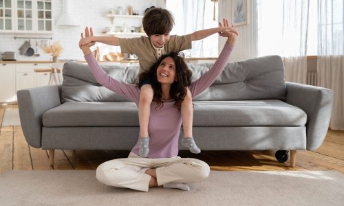 10 δραστηριότητες χωρίς οθόνες για να γεμίσετε δημιουργικά το πρόγραμμα των παιδιών