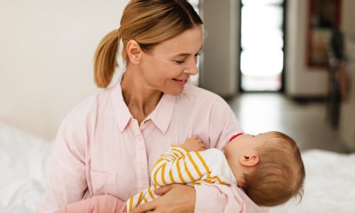 Ποιος είναι ο κανόνας 5-8 που κάνει τα μωρά να κοιμούνται εύκολα χωρίς κλάματα;