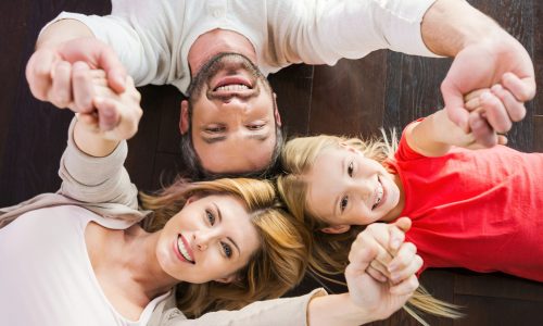 Μεγαλώνοντας μοναχοπαίδι: 12 χαρακτηριστικά και 7 συμβουλές για γονείς