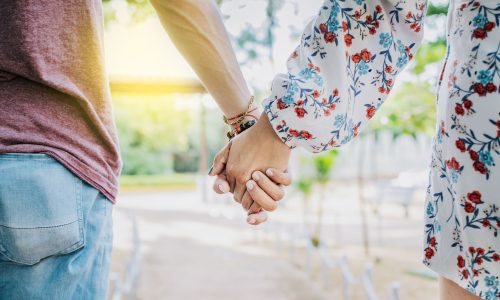 Τι είναι ο κανόνας 2-2-2 για τον γάμο; Και γιατί πρέπει να τον υιοθετήσετε στη σχέση σας