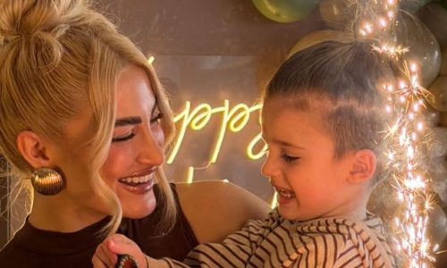 Ιωάννα Τούνη: Πώς αντέδρασε όταν είδε τις βρόμικες κάλτσες του Πάρη μετά το σχολείο