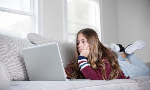 Αυτό το εργαλείο Τεχνητής Νοημοσύνης δεν είναι ασφαλές για εφήβους, σύμφωνα με νέα μελέτη