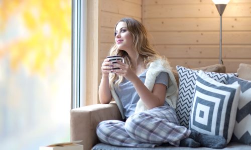 4 συνήθειες που σε κάνουν να νιώθεις πιο ήρεμη στην καθημερινότητά σου