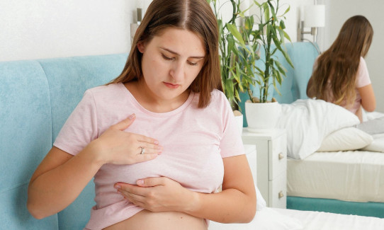 Μαστίτιδα και θηλασμός: Όσα πρέπει να γνωρίζεις από μία μαία