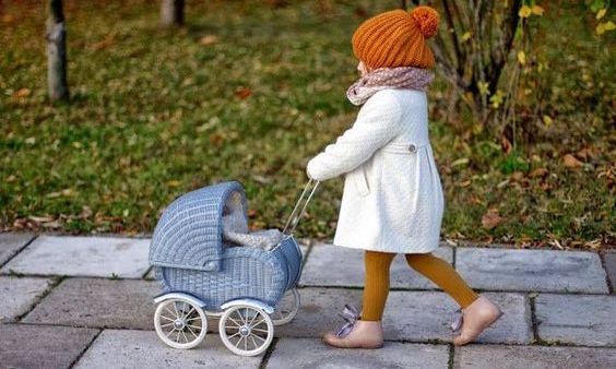 Πολύχρωμα ζεστά παιδικά καλσόν για ξεχωριστές εμφανίσεις