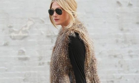 Αμάνικο γιλέκο: Το ρούχο που δεν θα αποχωρίζεστε αυτό το χειμώνα