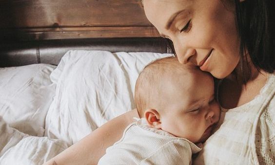 Mωρό 0 έως 6 μηνών: Του μιλάω, καταλαβαίνει όμως;