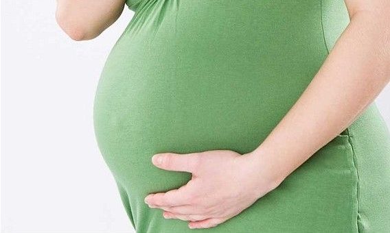 Ερευνα: Ποια προβλήματα υγείας μπορεί να περάσει η μαμά στο έμβρυο