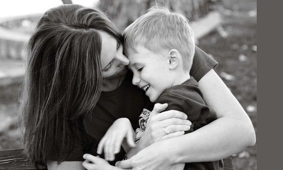 «Δεν υπάρχει καλύτερο δώρο από την αγκαλιά και τα φιλιά του γιου μου»