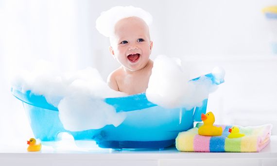 Αυτό το νούφαρο κάνει το μπάνιο του παιδιού ...μαγικό!