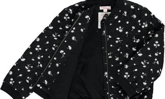 Αυτό το ανοιξιάτικο μπουφάν δεν πρέπει να λείπει από τη ντουλάπα των κοριτσιών σας