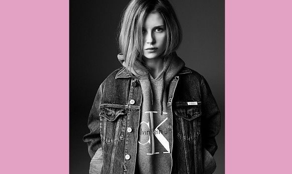 Η 16χρονη που ετοιμάζεται να κατακτήσει τις πασαρέλες όπως ακριβώς η διάσημη αδερφή της! (εικόνες)