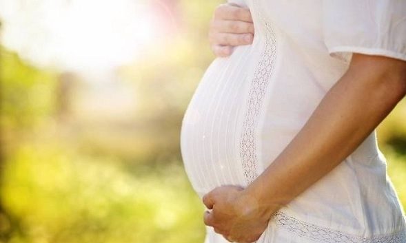 Ένα βίντεο για όλες τις εγκυμονούσες! Αυτά είναι τα πιο παράξενα πράγματα που συμβαίνουν τους 9 μήνες