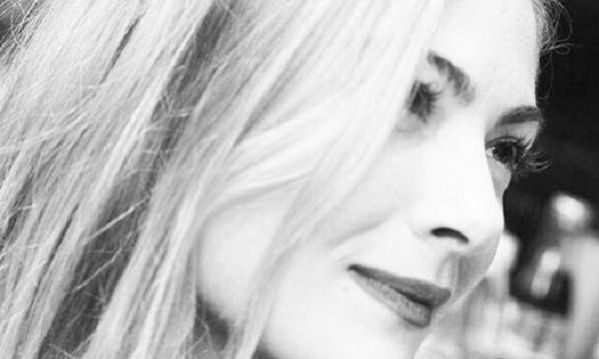 Δέσποινα Καμπούρη: Λιώσαμε με το φιλί της στη μεγάλη της κόρη (φωτογραφία)