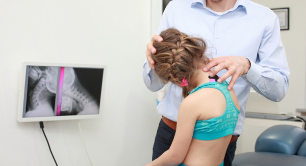 Προληπτικός έλεγχος μυοσκελετικού στα παιδιά: Πότε, γιατί και από ποιόν;