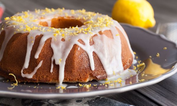 Vegan κέικ λεμονιού με πέντε υλικά