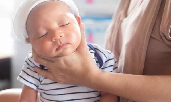 Τι γίνεται αν δεν ρευτεί το μωρό;