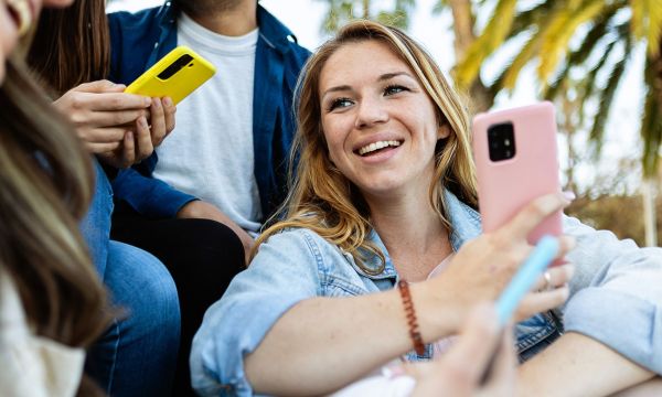 Η Gen Z αλλάζει συνήθειες: Ποια εφαρμογή ξεπέρασε το TikTok;