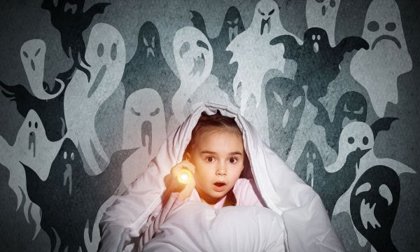 Μπορούν τα παιδιά να δουν φαντάσματα; Να τι λένε οι μαμάδες