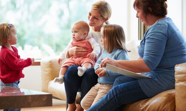 8 τρόποι να απαντάτε σε ανεπιθύμητες συμβουλές για τα παιδιά σας