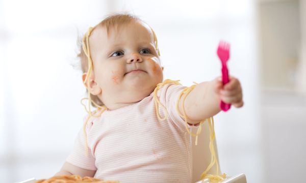 Πότε τα μωρά μπορούν να φάνε ζυμαρικά;