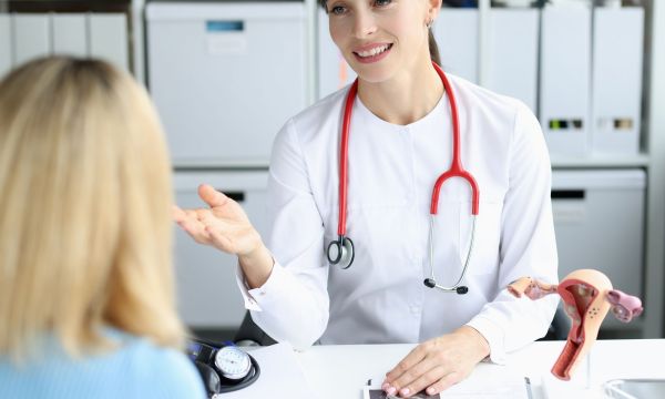 Γυναικεία γονιμότητα μετά τα 30: Τι αποκαλύπτει νέα επιστημονική έρευνα