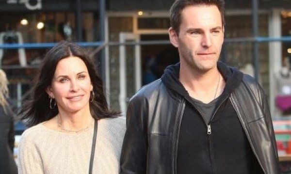 Η σταρ στα 51 της γίνεται και πάλι μαμά: Μάθετε όλες τις λεπτομέρειες