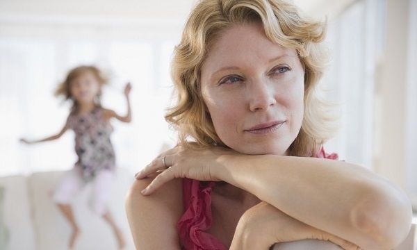 «Προσπαθώ ν' αγαπήσω τα παιδιά του συντρόφου μου, όμως δεν τα καταφέρνω»