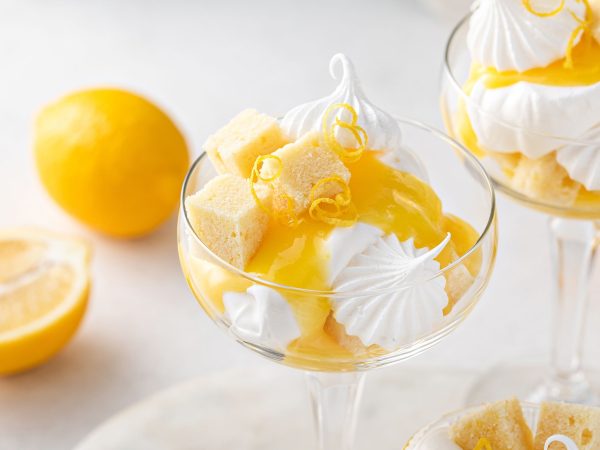 Αφράτη μους λεμονιού με λίγα υλικά κι έτοιμη σε 5 λεπτά