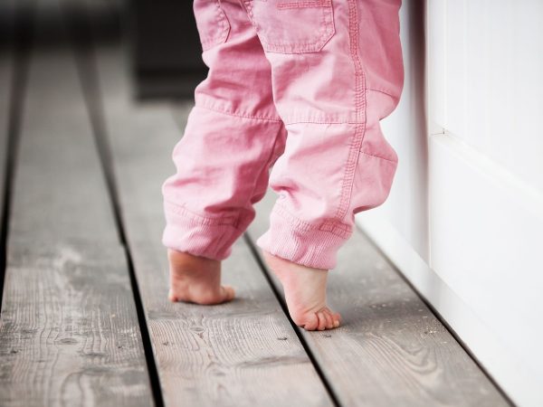 Το παιδί περπατάει στις μύτες των ποδιών - Τι να ξέρουν οι γονείς