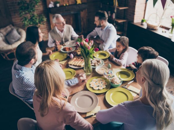 Πώς θα δεθείτε ως οικογένεια ακόμη πιο πολύ το Πάσχα