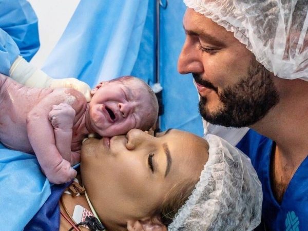 Μπαμπάδες παρόντες στον τοκετό – 20 ξεχωριστές και τρυφερές φωτογραφίες